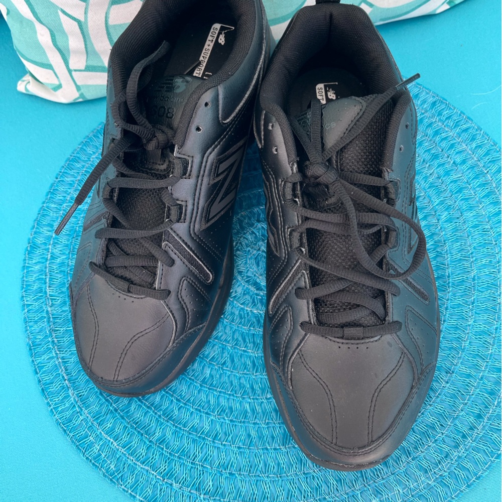 New Balance 608v5 Women’s size 10.5 Black Leather Lowtop Sneakers